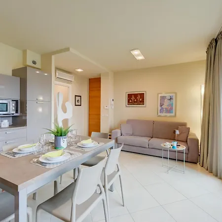 La Casa Di Gioia - Shared Pool & View - Happy * Toscolano Maderno