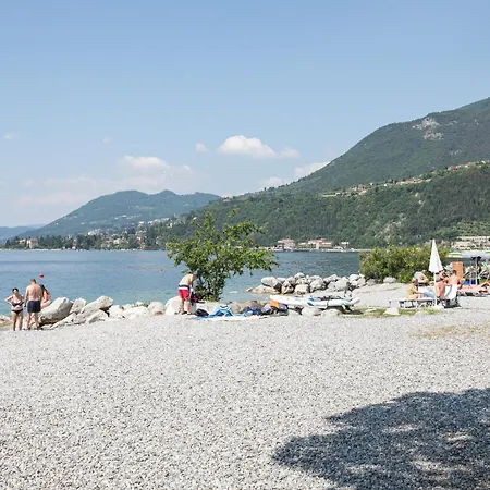 La Casa Di Gioia - Shared Pool & View - Happy * Toscolano Maderno