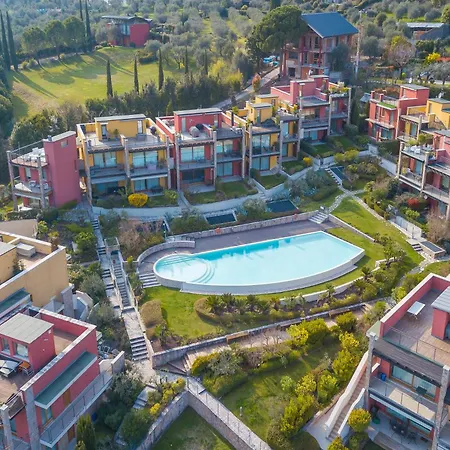 La Casa Di Gioia - Shared Pool & View - Happy * Toscolano Maderno