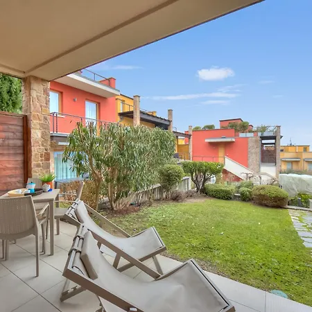 La Casa Di Gioia - Shared Pool & View - Happy *